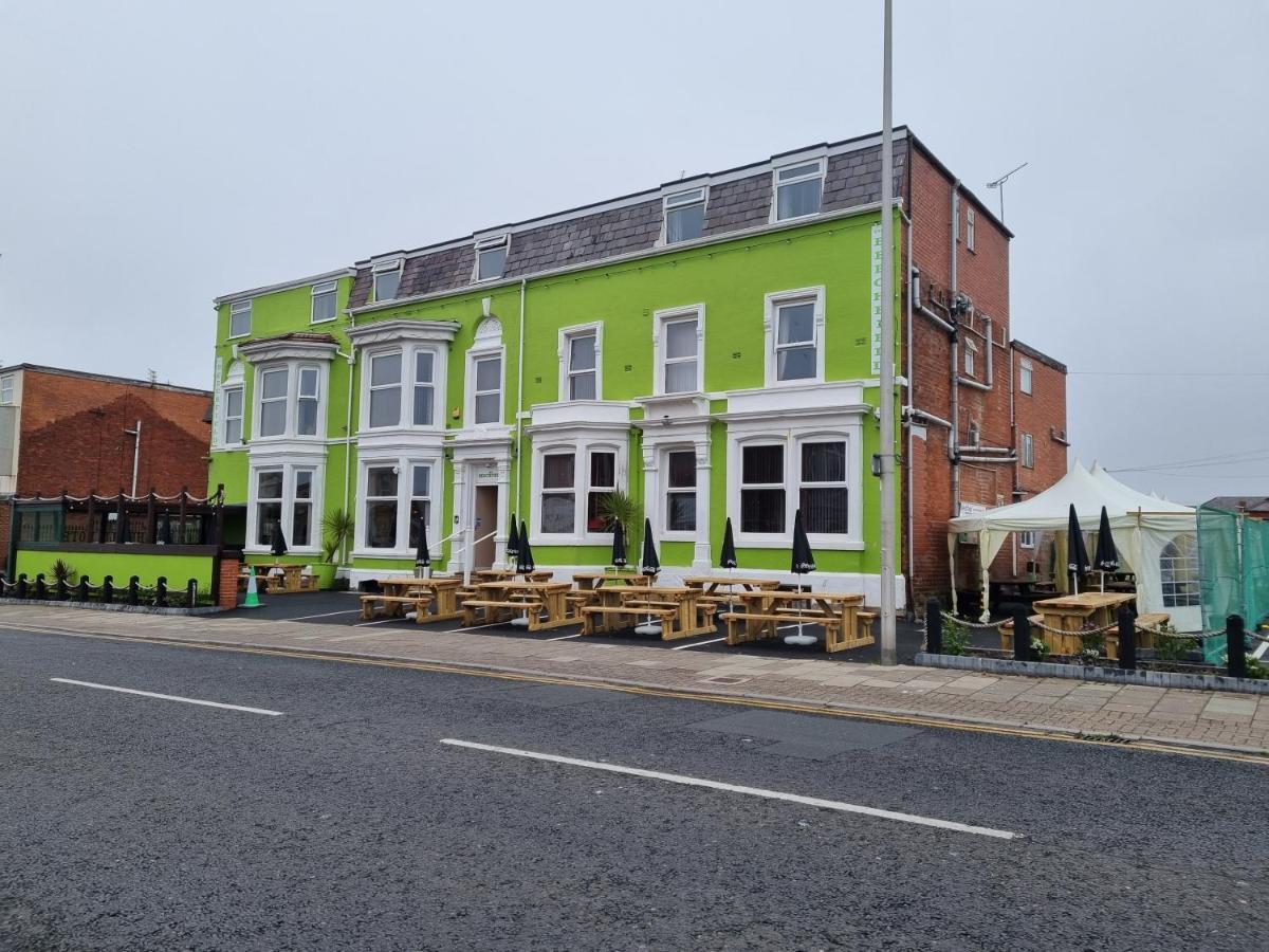The Beechfield Hotel Blackpool Bagian luar foto