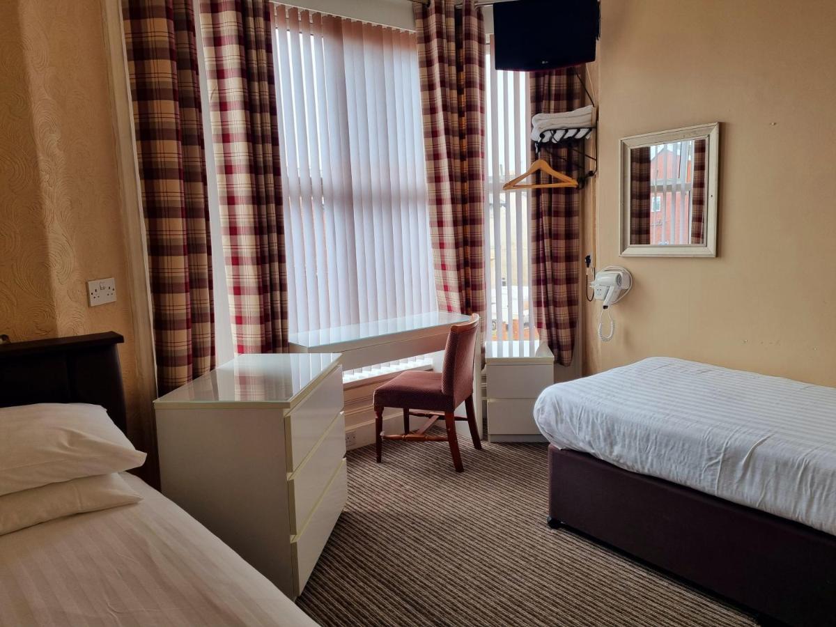 The Beechfield Hotel Blackpool Bagian luar foto