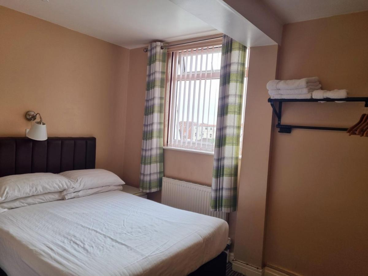 The Beechfield Hotel Blackpool Bagian luar foto