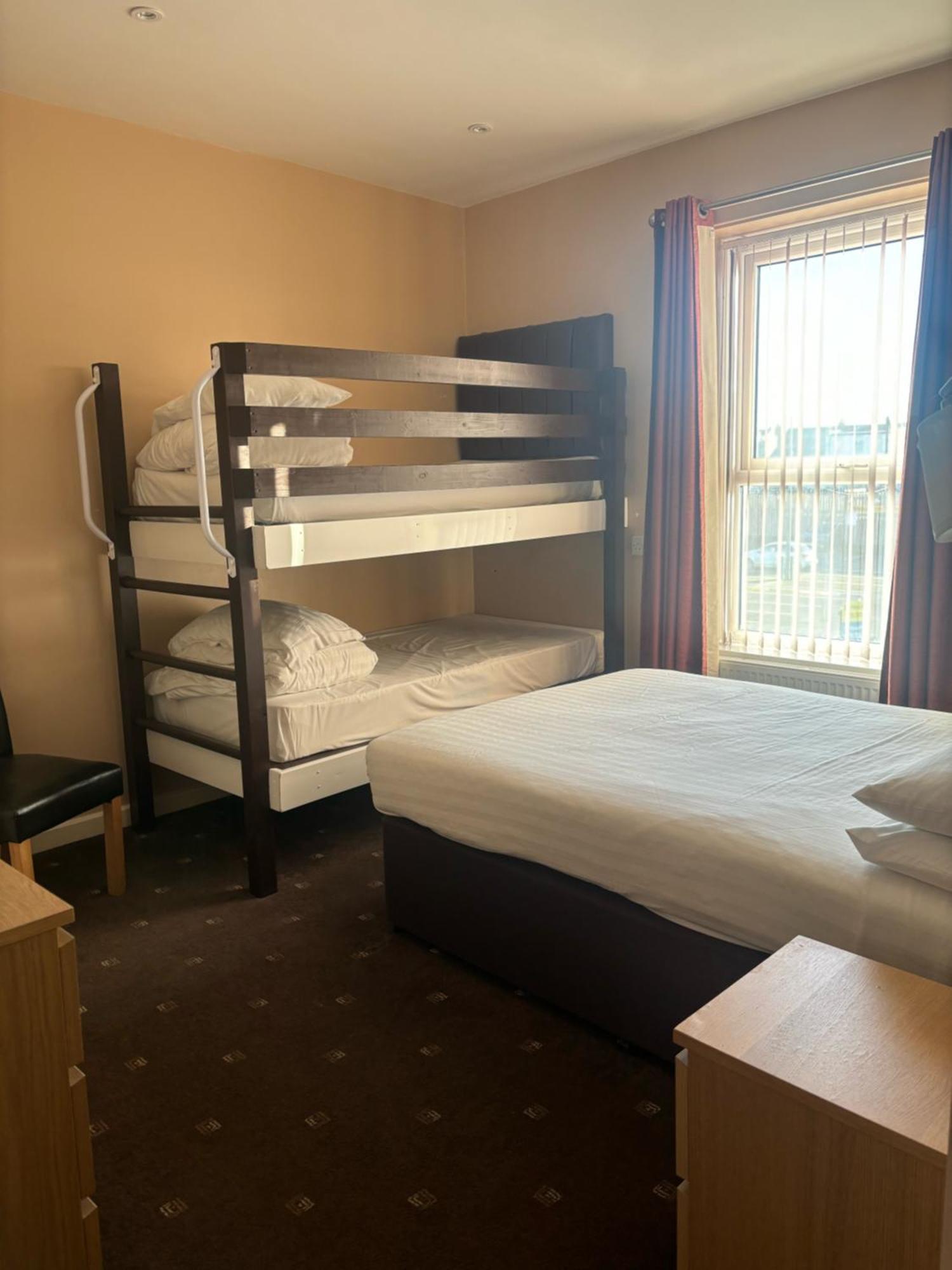 The Beechfield Hotel Blackpool Bagian luar foto