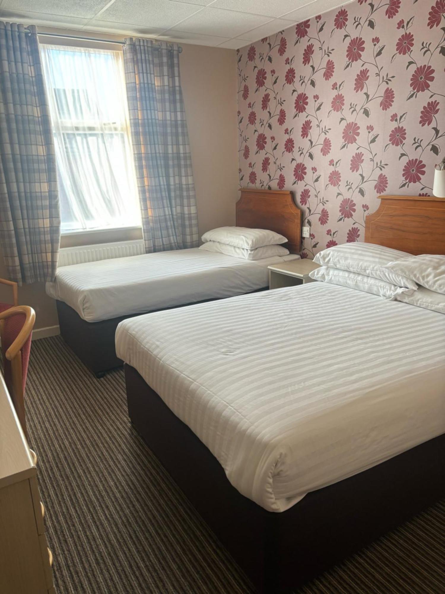 The Beechfield Hotel Blackpool Bagian luar foto